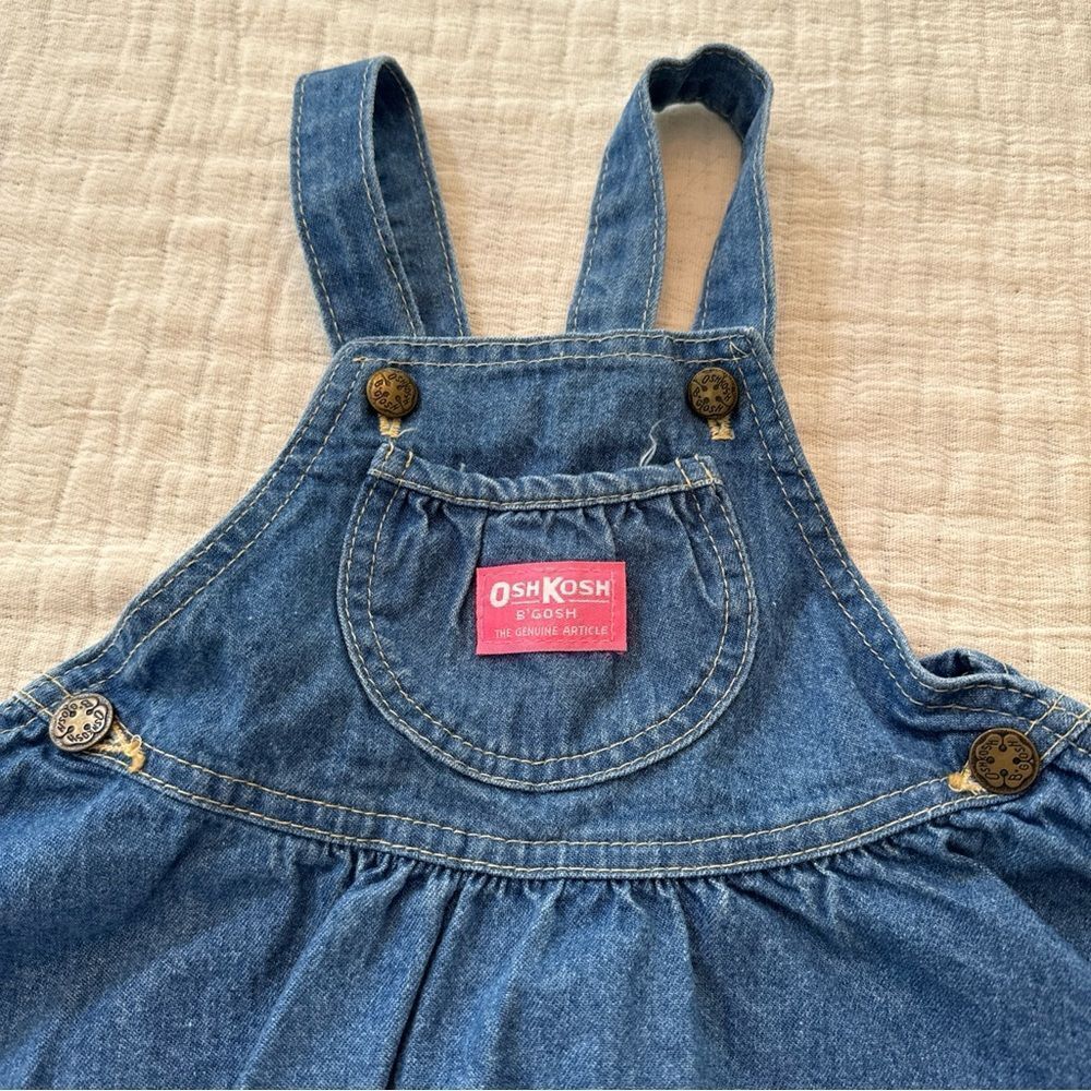 Vtg OshKosh B'gosh Girls Vestbak Denim Jean Jumper Dress Bib Overalls Sz 4 USA - Picture 2 of 6